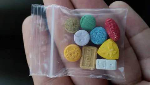 纯冰毒、氯胺酮粉末、药片、药筒、阿德拉