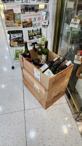 店長品嚐 優質法國, 意大利, 澳洲 紅白 酒氣泡酒 🍷直接為客人推介, 免除買錯不合適酒😊👍